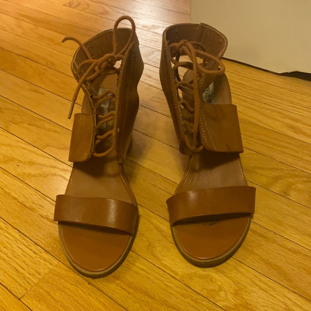 Steve Madden lace up block heel